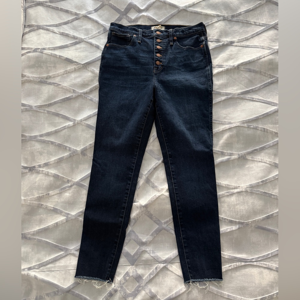 Madewell like new High Rise Skinny Jeans.  Button Fly, raw hem.  Size 32
